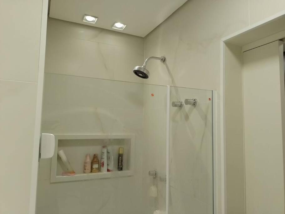 Apto Em Apartamento